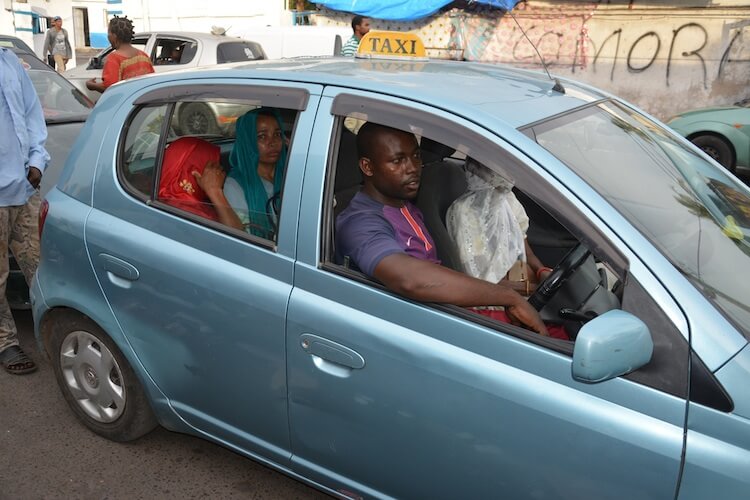 image A Anjouan, les chauffeurs de taxi harcelés par le fisc